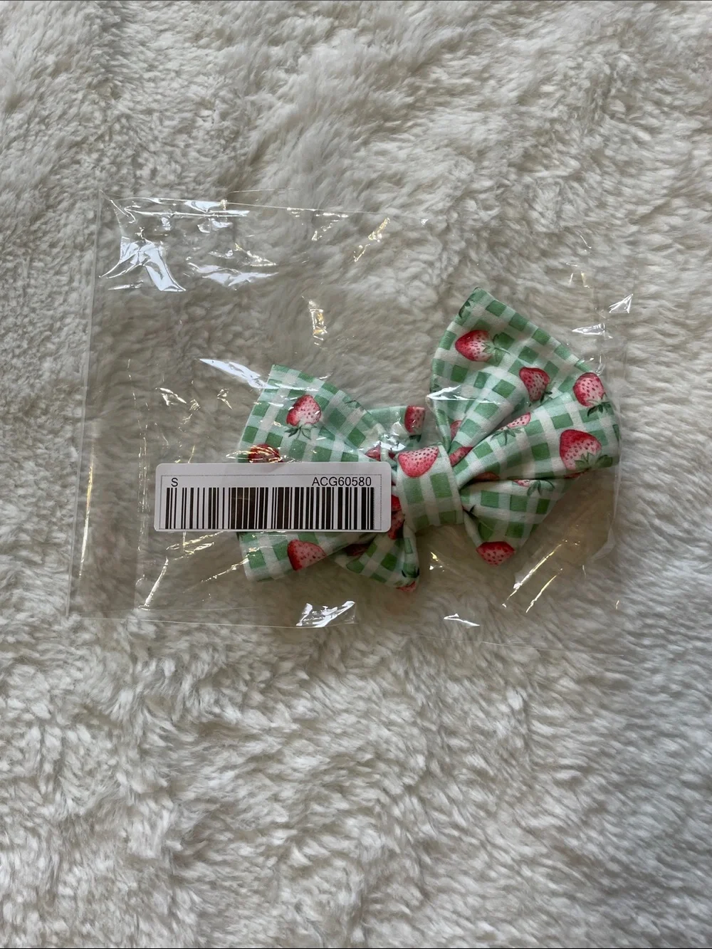 Griffy & Drak Green Gingham Strawberry Bow for Pets